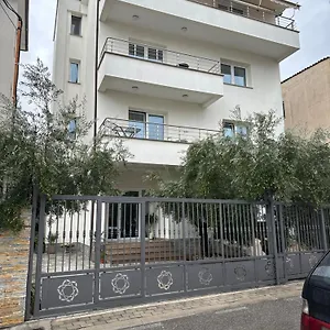 https://brilant-apartament.hotels-in-tirana.com